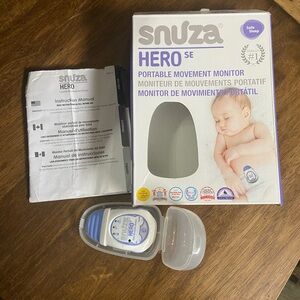 Snuza Hero SE Portable Movement Monitor - White and Purple